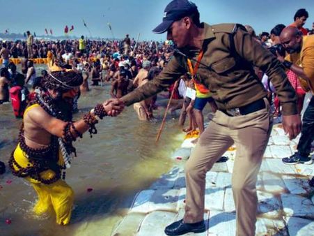 प्रयागराज कुंभ 2019 का आखिरी स्नान पर्व कल, जानें महाशिवरात्रि पर क्या हैं तैयारियां