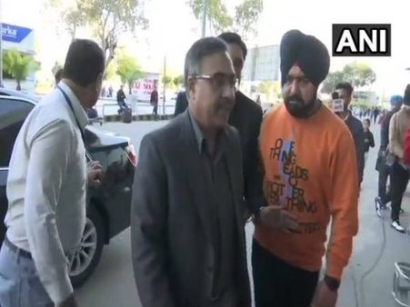 भारत पहुंचे पाकिस्तान के उच्चायुक्त सोहेल महमूद, जल्द संभालेंगे पदभार