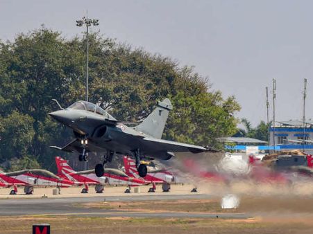 'राफेल के आने के बाद एलओसी तक भी फटकने की हिम्‍मत नहीं कर पाएगा पाकिस्‍तान'