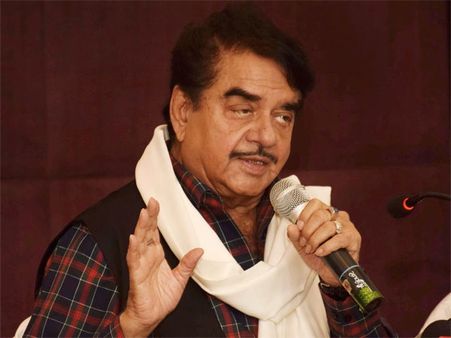 राहुल गांधी की '72 हजार रुपए सालाना' योजना पर क्या बोले शत्रुघ्न सिन्हा?