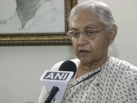 आजम के बयान पर भड़कीं कांग्रेस नेता शीला दीक्षित, कहा- उनके खिलाफ लिया जाए एक्शन