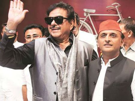 #LokSabhaElections2019: शत्रुघ्न सिन्हा ने अखिलेश यादव को बताया परफेक्ट PM कैंडिडेट, कांग्रेस को लगी मिर्ची