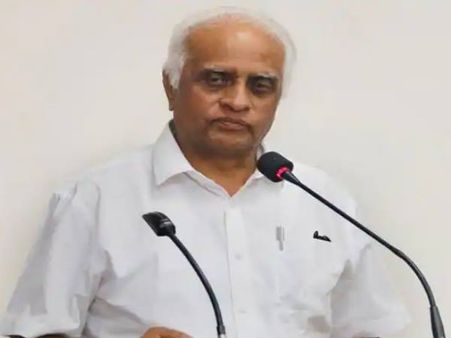 300 से ज्यादा शिक्षाविदों की उपराष्ट्रपति को चिट्ठी, एमसीयू के पूर्व वीसी कुठियाला पर दर्ज एफआईआर वापस लेने की मांग