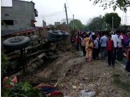 बेगूसराय: सड़क के किनारे ताश खेल रहे लोगों को ट्रक ने रौंदा,7 लोगों की मौत