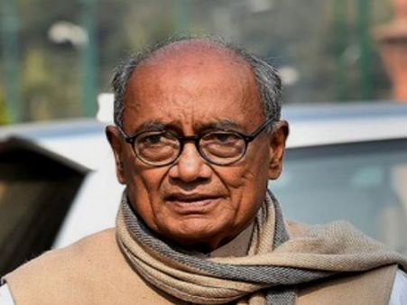 मध्य प्रदेश : 'दिग्गी राजा' के भाषण के बीच में चली गई बिजली, फिर जो हुआ वो कम रोचक नहीं