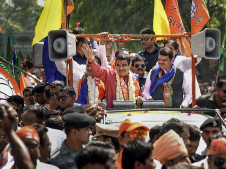 आडवाणी की राय पर पर नितिन गडकरी की सहमति, बोले- विरोधियों को देशद्रोही कहना गलत