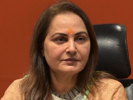 आजम पर बैन के बाद जया प्रदा ने किया चुनाव आयोग का धन्यवाद, कही ये बातें