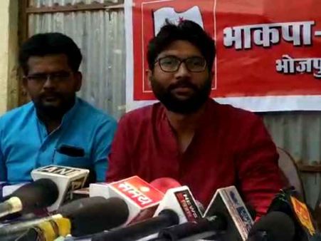 बिहार में बोले जिग्नेश मेवाणी, जब गुजरात में बिहारी पीटे जा रहे थे तो कहां थे मोदी और शाह