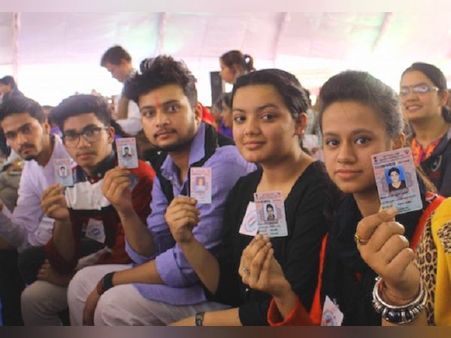 काम की खबर: बदल जाएगा आपका वोटर कार्ड, जानिए डिजिटल Voter ID कार्ड में क्या होगा खास