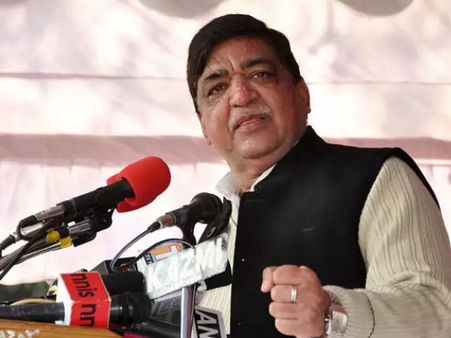 नरेश अग्रवाल ने अखिलेश को बताया कल का लौंडा, बोले- मैं मोदी का हनुमान