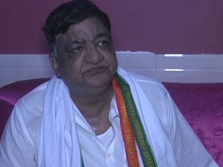 हरदोई में बोले नरेश अग्रवाल, मायावती 23 तारीख को काउंटिंग के बाद अखिलेश यादव को लात मारकर निकाल देंगी