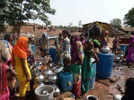 2014 के बाद एनडीए की सरकार ने पीने के पानी के लिए फंड में की कटौती