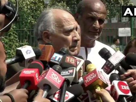 राफेल डील पर सुप्रीम कोर्ट के फैसले को लेकर क्या बोले याचिकाकार्ता शौरी, सिन्हा और प्रशांत भूषण