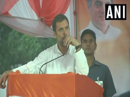 अमेठी में अजान के बीच जब राहुल गांधी ने रोक दिया अपना भाषण, देखिए VIDEO