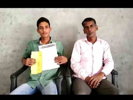 यूपी बोर्ड की बड़ी लापरवाही, कॉमर्स स्टूडेंट को थमा दिया आर्ट का रिजल्ट, छात्र बोला- आत्महत्या कर लूंगा