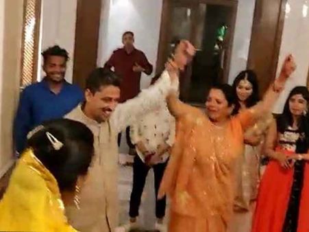 कांग्रेस प्रत्‍याशी इमरान मसूद का पत्‍नी के साथ डांस का वीडियो वायरल, मौलाना बोले- बेपर्दा होकर डांस करना जायज नहीं