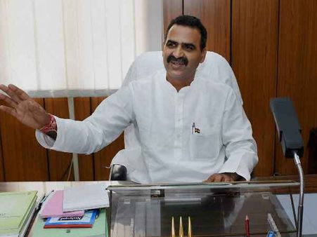 बुर्के वाले बयान पर संजीव बालियान को चुनाव आयोग ने दिया झटका, बताया निराधार