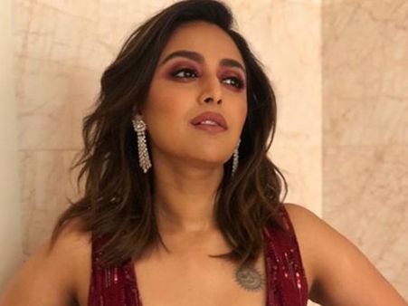 स्वरा भास्कर के 'उस' सीन का मतदान के लिए हुआ जिक्र तो एक्ट्रेस ने दिया करारा जवाब