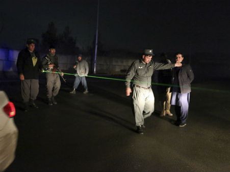 अफगानिस्‍तान: अमेरिकी एयरस्‍ट्राइक में गई एक दर्जन से ज्‍यादा अफगान पुलिसकर्मियों की मौत