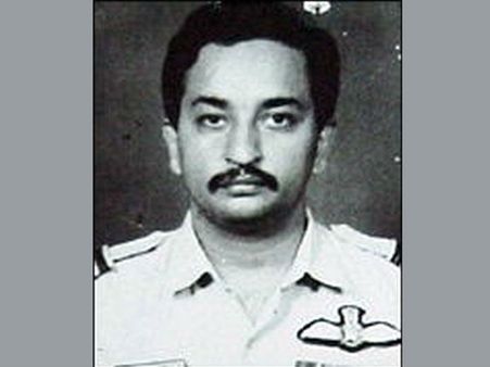 Video: कारगिल शहीद स्‍क्‍वाड्रन लीडर अजय आहूजा को आसमान में IAF चीफ ने MiG-21 उड़ाकर दी श्रद्धांजलि