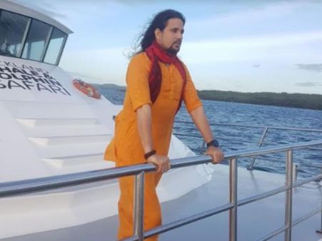 योग गुरु आनंद गिरि ऑस्ट्रेलिया में गिरफ्तार, दो महिलाओं से अमर्यादित व्यवहार का आरोप