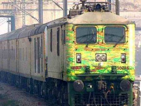 यात्रियों को इलाहाबाद से दिल्ली सफर कराने वाली दुरंतो का सफर खत्म, अब रूट पर चलेगी यह ट्रेन