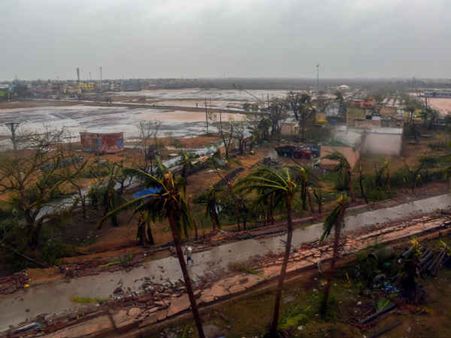 Cyclone Fani: जिस मौसम विभाग का उड़ाते थे मजाक आज UN भी बजा रहा है उसके लिए तालियां