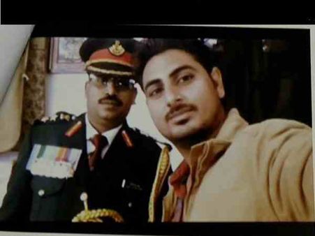कर्नल की वर्दी में लोगों से मिलता फिर आर्मी में नौकरी लगवाने के नाम पर लेता था लाखों, आखिर जाल में फंस गया