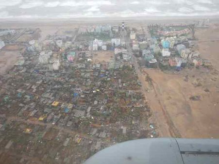 Cyclone Fani ओडिशा में अब तक आठ लोगों की मौत, भुवनेश्वर और पुरी में मचा रहा भारी तबाही