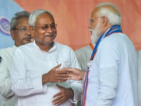 मोदी के मंत्रिमंडल में शामिल ना होकर नीतीश ने चली बड़ी चाल