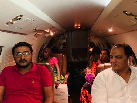 ट्यूमर से जूझ रही अंशु की मदद के लिए आगे आई प्रियंका, प्राइवेट प्लेन से भेजा दिल्ली