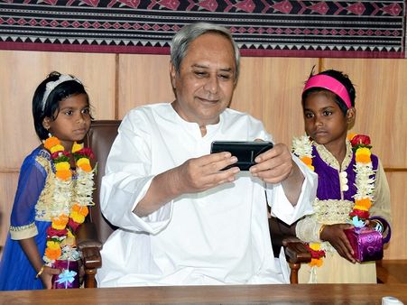 Profile of Naveen Patnaik: 5वीं बार ओडिशा के सीएम बने नवीन पटनायक के नाम है एक अनोखा रिकॉर्ड