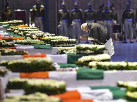 पीएम मोदी के शपथ ग्रहण में पुलवामा हमले के शहीदों के परिजन भी!