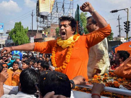 गोरखपुर से BJP कैंडिडेट रवि किशन ने इसलिए हटाया शुक्ला सरनेम