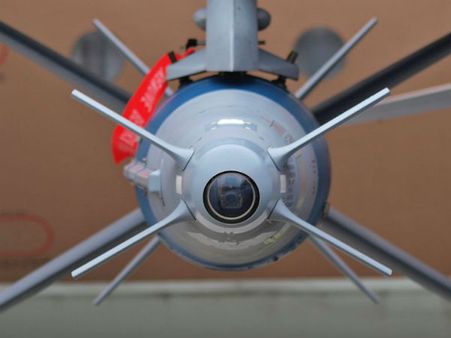 दुश्मन को नेस्तनाबूद करने के लिए इजरायल से बड़ी डील, खरीदेगा स्‍पाइस-2000 बम का डेस्‍ट्रॉयर वर्जन