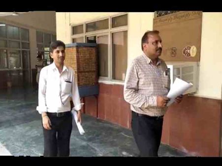 बीजेपी सांसद की रेल में दबंगई, टीसी बोला- 'गाली-गलौज कर मुझे चलती ट्रेन से फेंकने लगे'