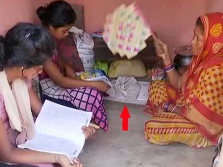 तूफान में तबाह हो गया घर, अब दलित परिवार शौचालय में रहने को मजबूर