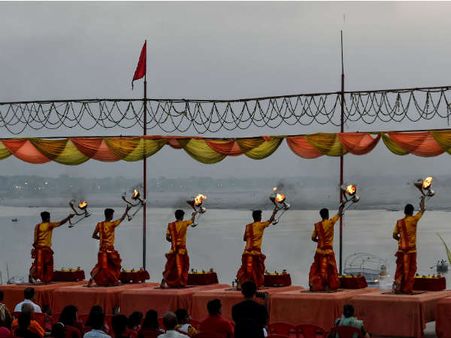 चुनाव नतीजों को लेकर क्या कहते हैं सितारे, जानें काशी के ज्योतिषियों की राय