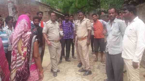 बरसात के पानी को लेकर जौनपुर में दो भाइयों में खूनी संघर्ष, एक की गई जान