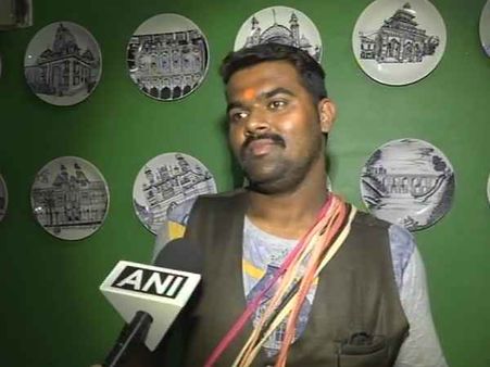 मोदी-राहुल की मिमिक्री करके खिलौने बेचने वाला अवधेश दूबे गिरफ्तार