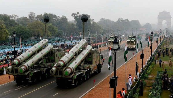 बालाकोट एयर स्ट्राइक के बाद सरकार का बड़ा फैसला, अगले वर्ष तक ब्रह्मोस मिसाइल से लैस होंगे सुखोई