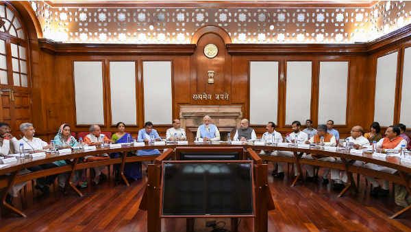 10 राज्यपालों का पूरा होने वाला है कार्यकाल, ये नेता हैं रेस में