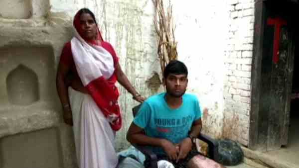 पैर गंवा दिया, इलाज के लिए जमीन-खेती बेच दिए, अब दिव्यांग विद्युतकर्मी ने राष्ट्रपति से मांगी इच्छामृत्यु