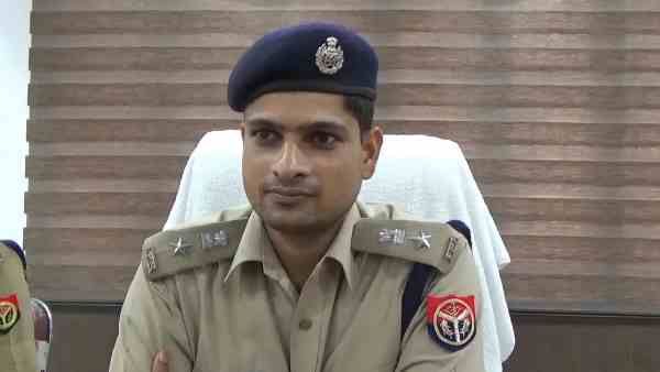 भीषण गर्मी के कहर से फरियादियों को बचाने के लिए IPS ने की यह पहल, लोगों ने दिया धन्यवाद