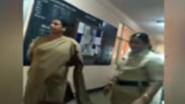 VIDEO:पुलिस स्टेशन में अपने बॉस से भिड़ी महिला कांस्टेबल, वीडियो हुआ वायरल