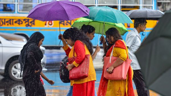 कछुआ चाल से चल रहे मॉनसून ने पकड़ी रफ्तार, वाराणसी में दी दस्तक जानिए कब पहुंचेगा लखनऊ