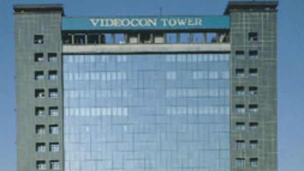 दिल्ली: वीडियोकॉन टॉवर की 10वीं मंजिल पर शीशे की सफाई कर रहे दो युवक गिरे, मौत