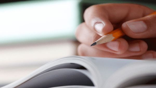 NSUI ने किया फाइनल ईयर की परीक्षा लिए जाने का विरोध, कहा- छात्रों की जिंदगी खतरे में डाल रही सरकार