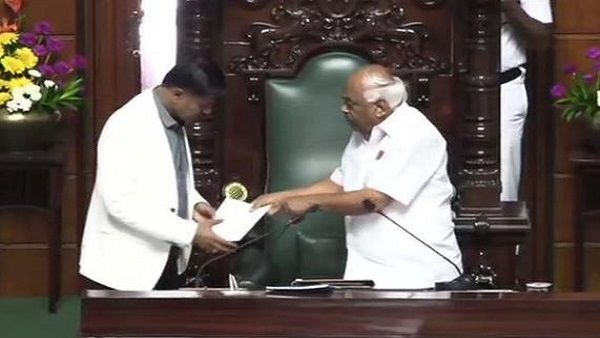 कर्नाटक: विधानसभा स्पीकर केआर रमेश ने दिया इस्तीफा