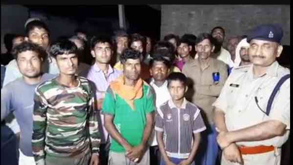 ड्यूटी खत्म करके साइकिल से लौट रहे युवक पर रास्ते में हाथियों ने किया हमला, मौत